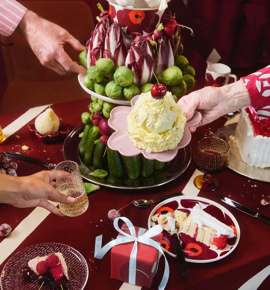 Marimekko Unikko Plate 20cm White | FUNSTY