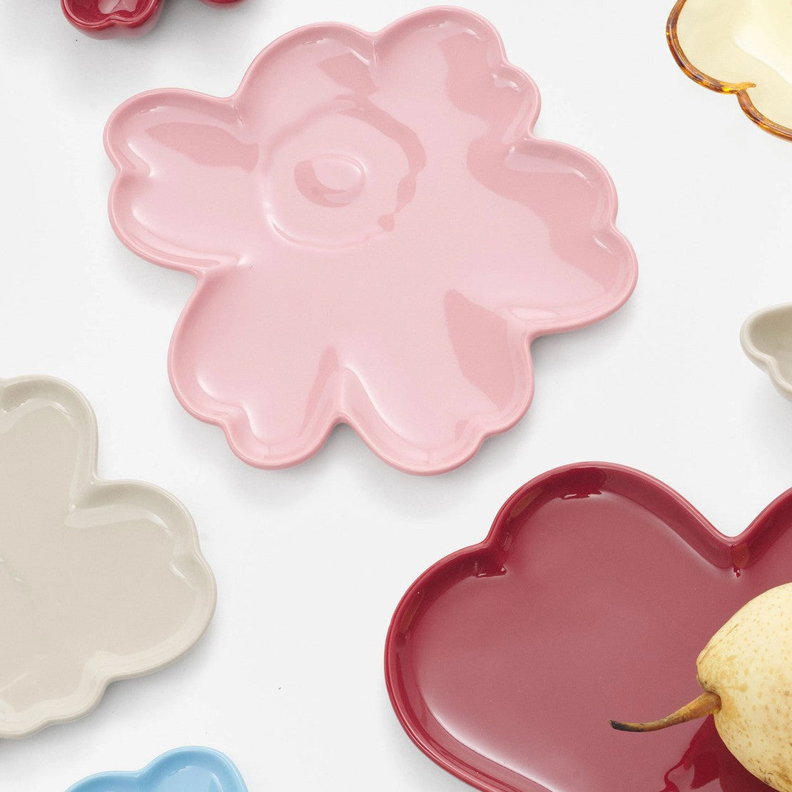 Marimekko Unikko Plate 20cm White | FUNSTY